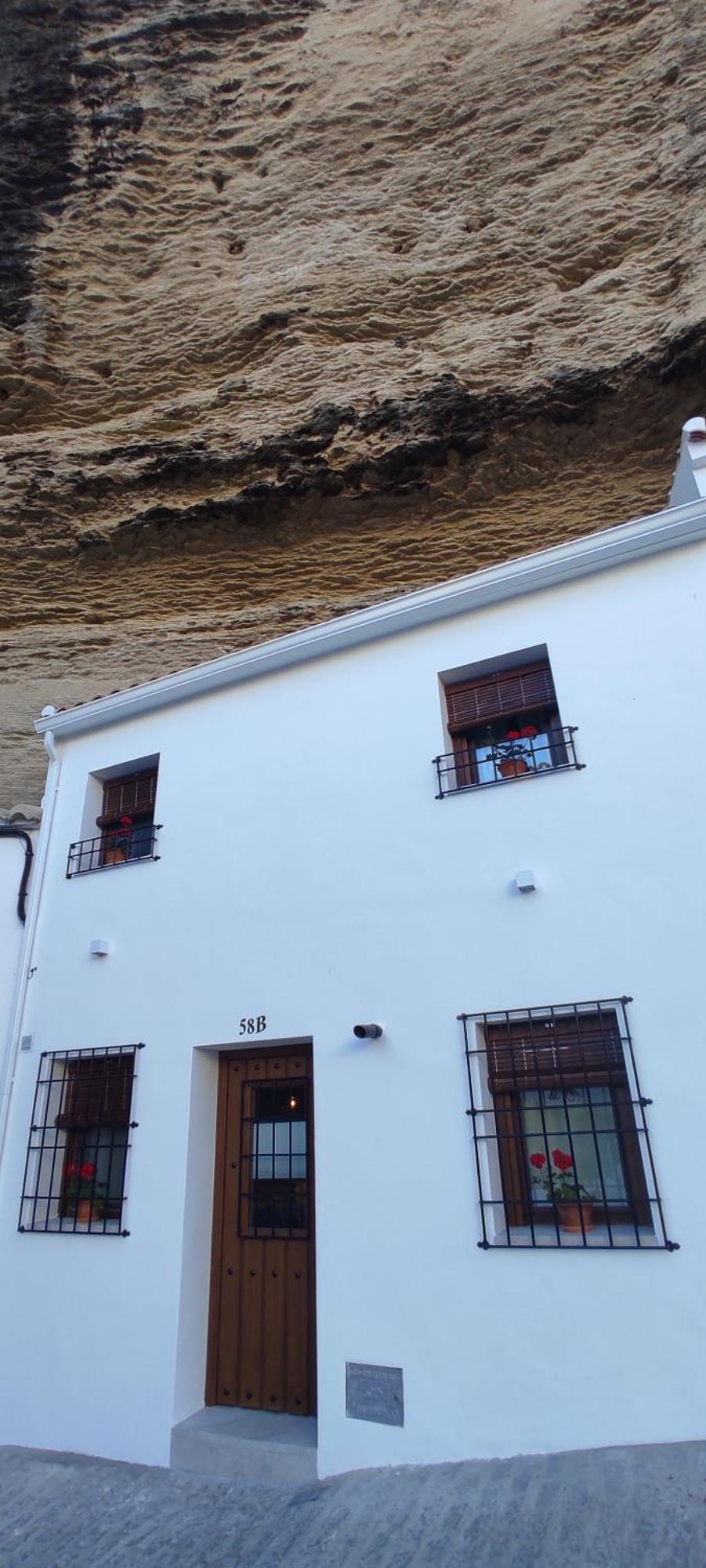 Casa Cueva Las Chicas Del Puente Setenil De Las Bodegas Exterior foto